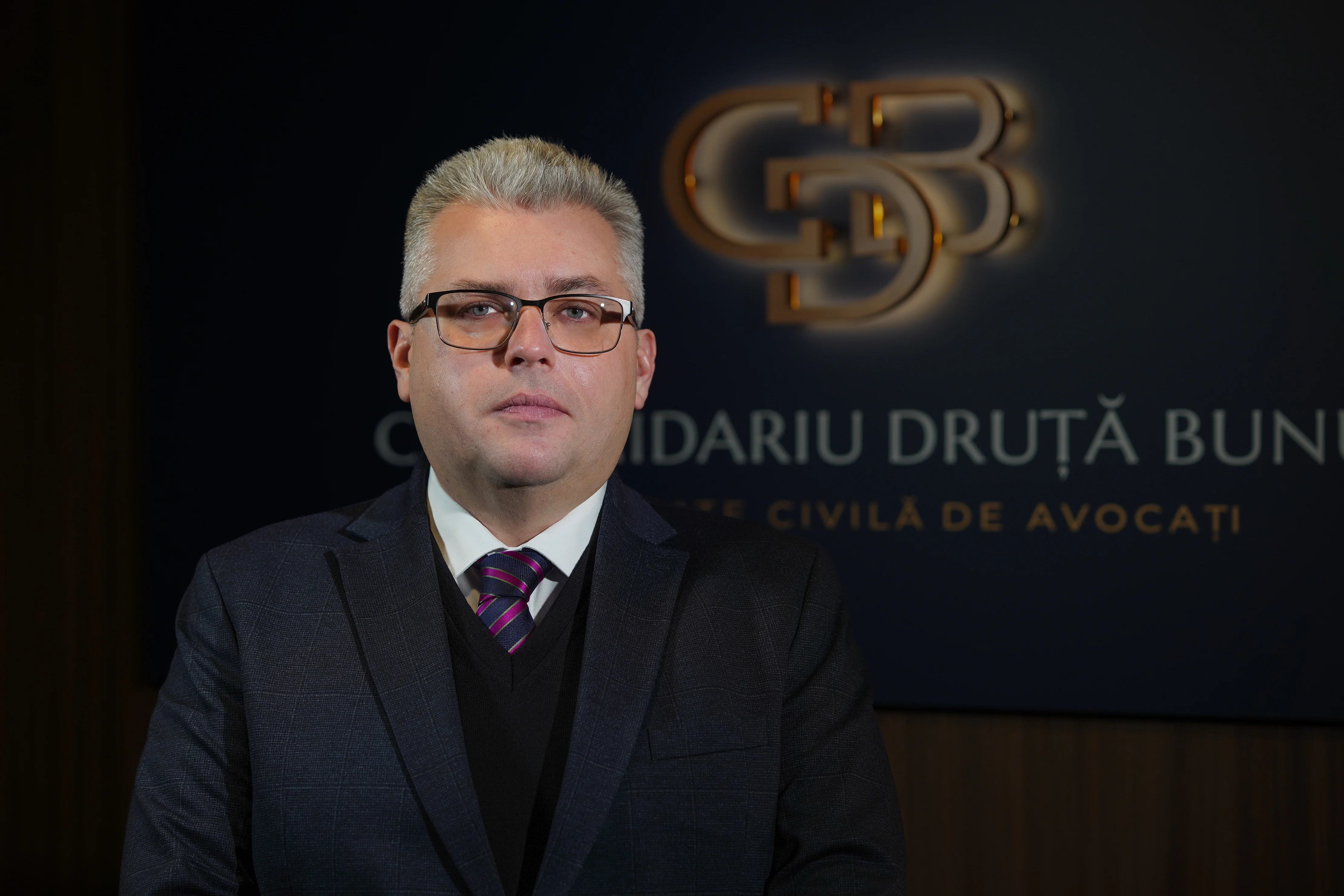 Av. dr. Dan-Adrian CĂRĂMIDARIU