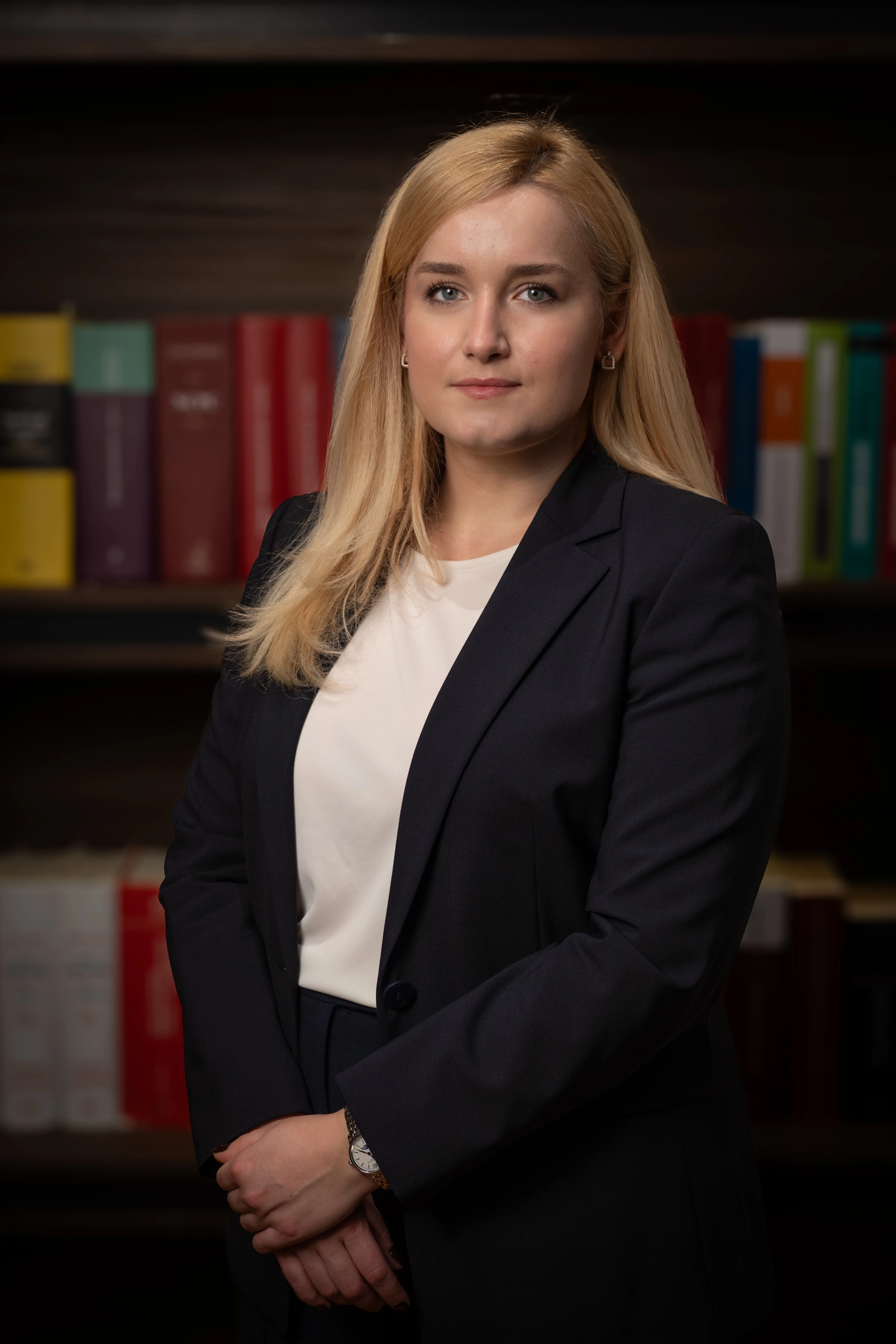 Av. dr. Alexandra Bob